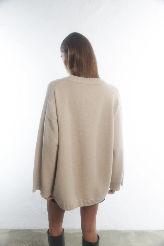 Светр подовжений оверсайз 