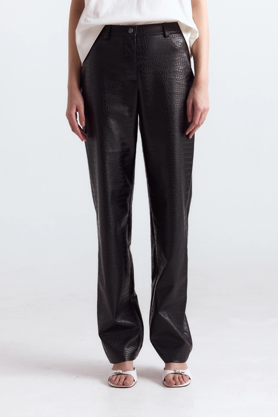 Брюки з екошкіри 