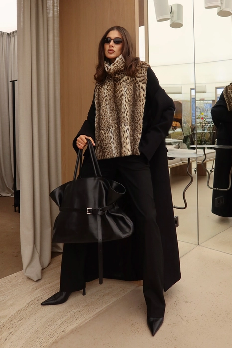 Вінтажна манішка з очеретяного кота