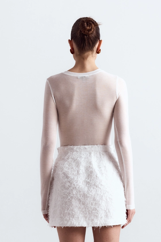 Лонгслів приталений напівпрозорий 