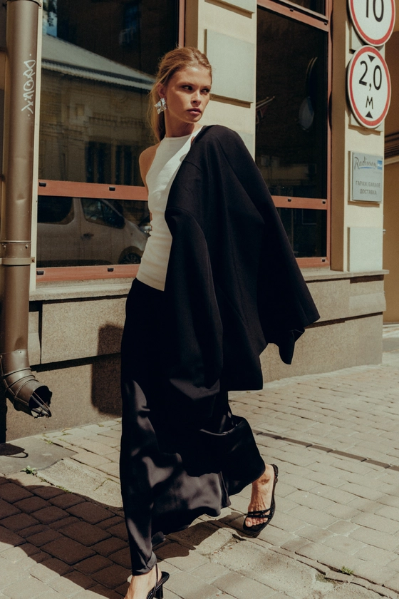 Спідниця атласна міді 