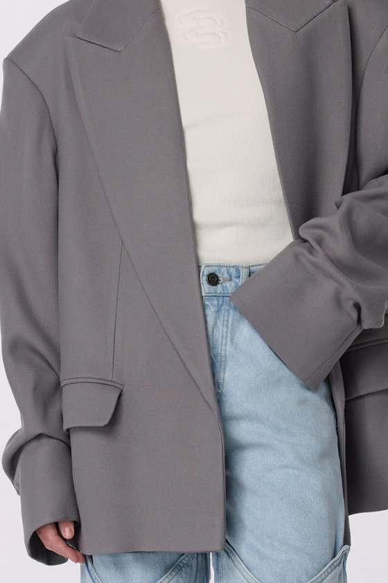Пальто-жакет оверсайз із збіркою на рукаві 