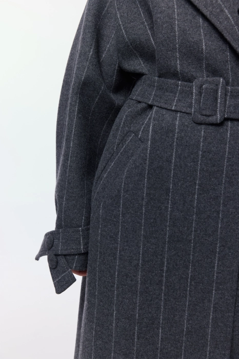 Maxi coat with dropped sleeves