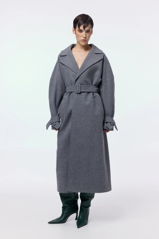 Maxi coat with dropped sleeves 