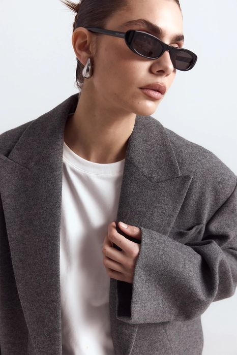 Пальто кроп зі збіркою на рукаві