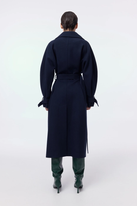 Maxi coat with dropped sleeves