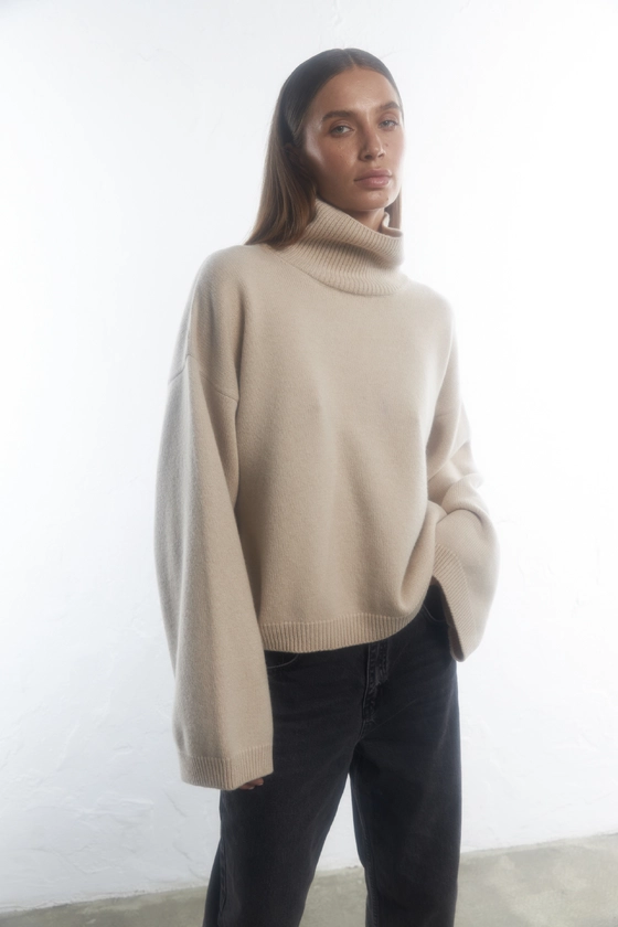 Светр укорочений оверсайз 