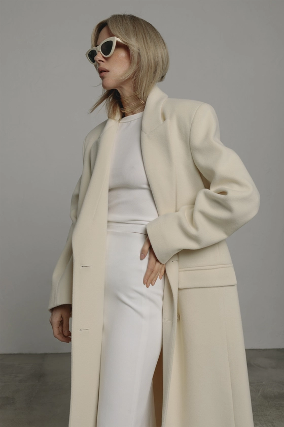 Пальто двобортне прямого крою 