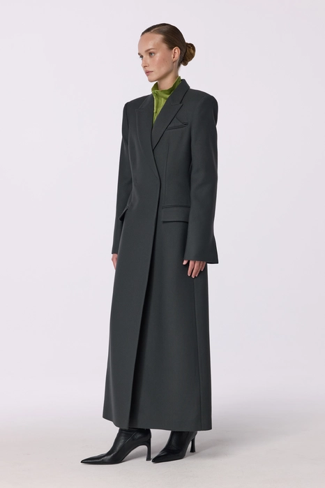 Fitted coat with accent shoulders