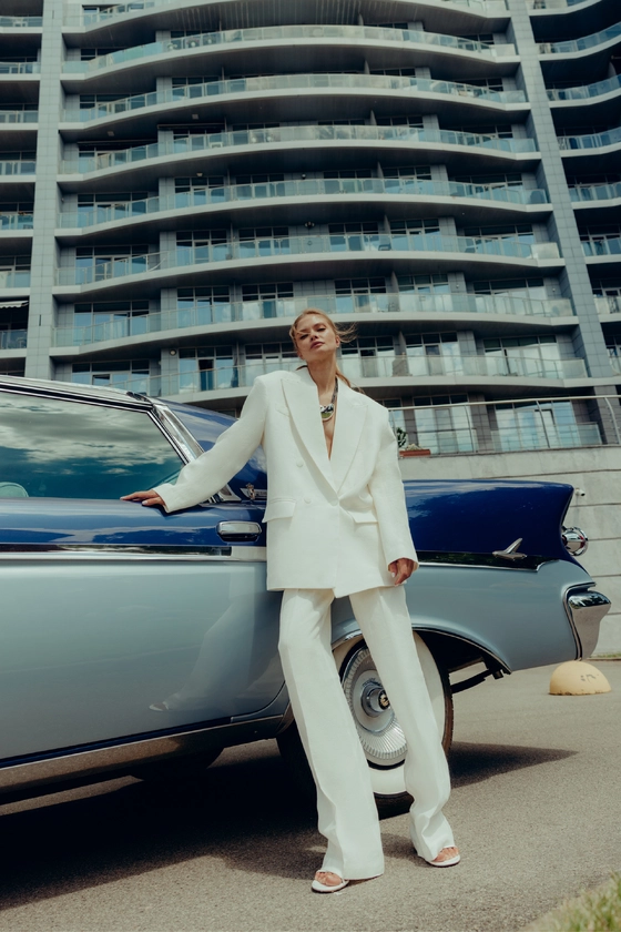 Брюки лляні на середній посадці зі стрілками 