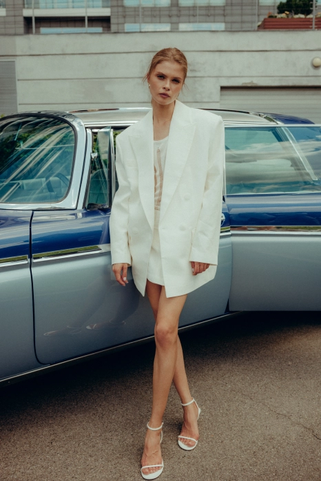 Жакет лляний двобортний оверсайз з підплічниками