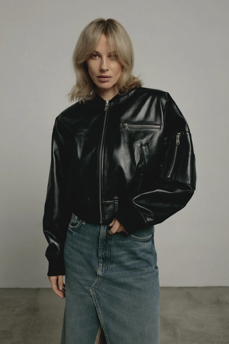 Бомбер укорочений з кишенею на рукаві