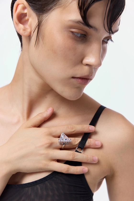 Кільце Dazzle petit triangle 