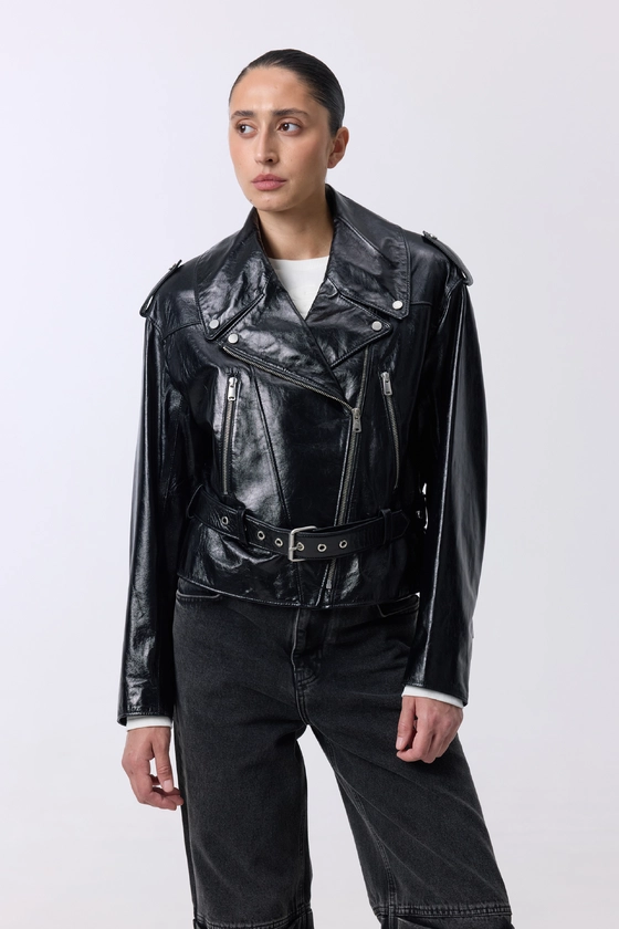 Куртка шкіряна з ременем на талії 