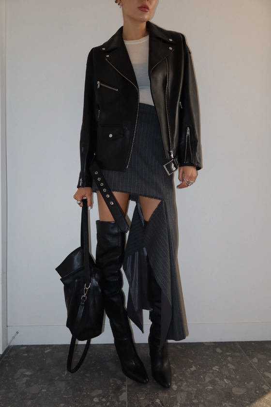 Куртка шкіряна в байкерському стилі 