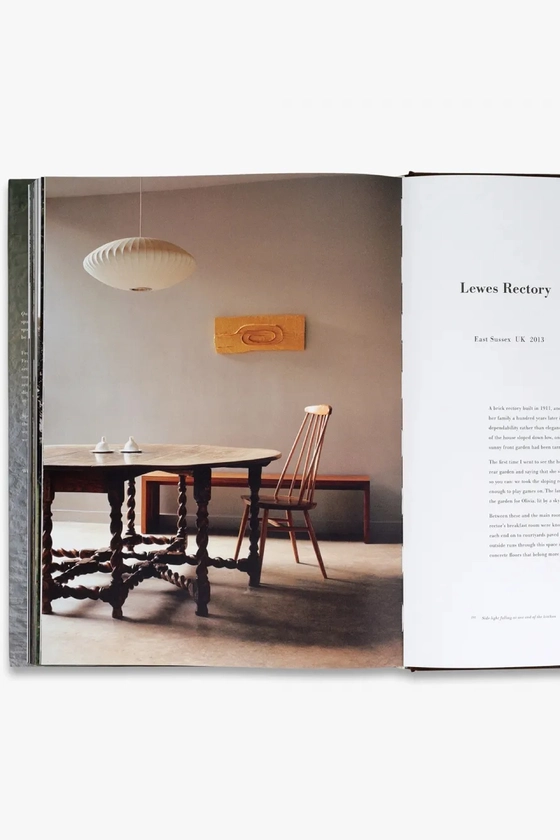 Книга Quiet Spaces 