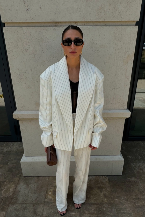 Жакет лляний оверсайз зі збіркою на рукаві 