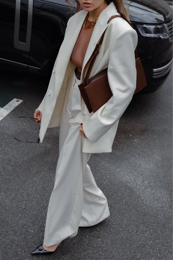 Брюки котонові на середній посадці зі стрілками - фото 4