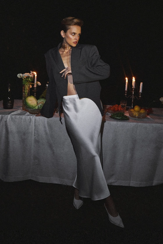 Спідниця міді атласна 