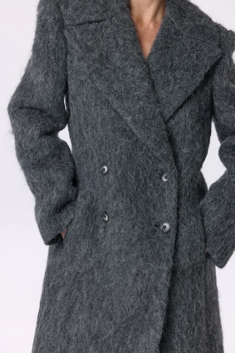 Snug alpaca coat
