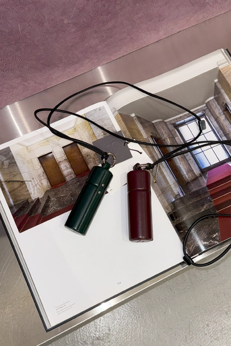 Шкіряний кейс на ремінці Bazhane x Sych