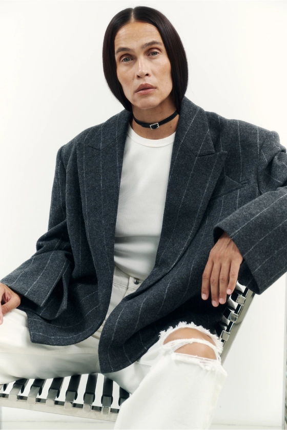 Пальто-жакет оверсайз з трикутничком 