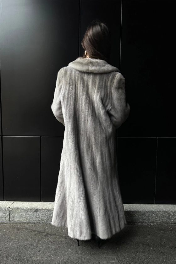 Вінтажна норкова шуба 