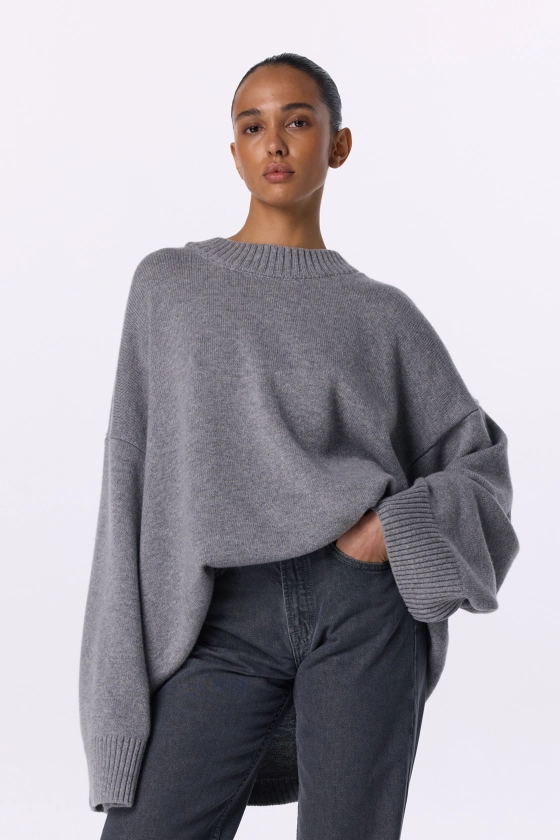 Oversized elongated sweater 