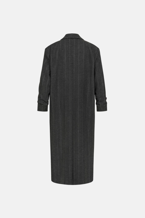 Straight-cut coat with gathered sleeves