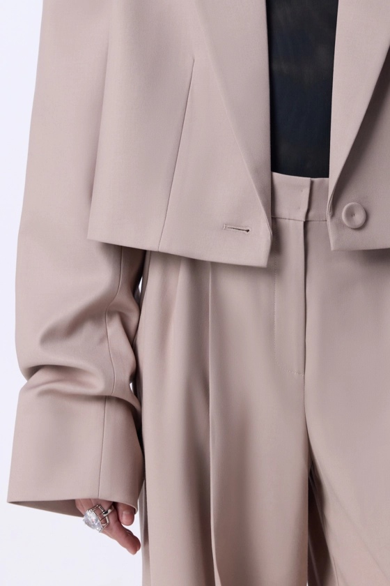Cropped cotton blazer with gathered details on the sleeves - photo 5