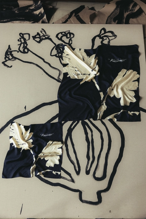 Хустка Bazhane & Kozynets Chrysanthemum Noir