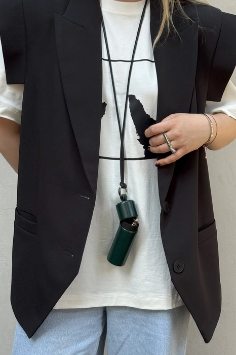 Шкіряний кейс на ремінці Bazhane x Sych