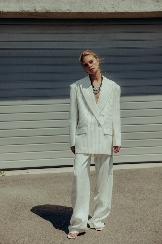 Брюки лляні на середній посадці зі стрілками 