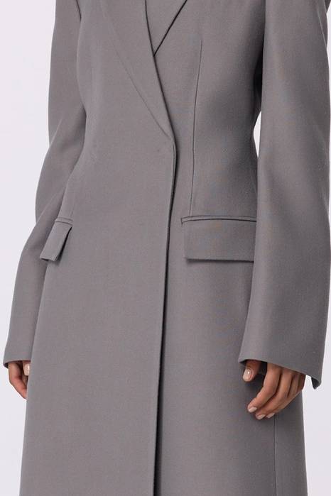 Пальто приталене з акцентним плечем